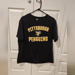 Men's L Pittsburgh Penguins hockey t shirt